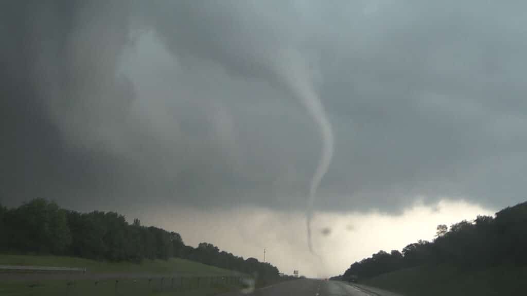 Shawnee/Mcleod, OK Tornado May 24, 2011