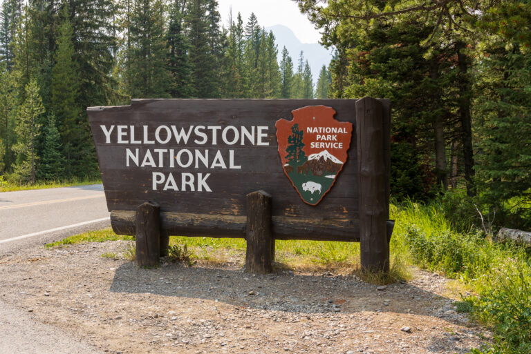 Yellowstone Sign