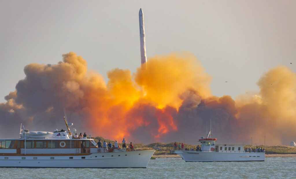 Liftoff of SpaceX Starship 6 and Super Heavy Booster